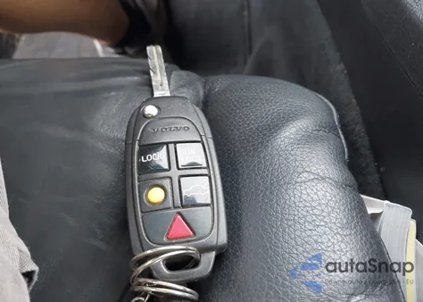 2010 Volvo Xc90 3.2 z USA, uszkodzony, nr VIN YV4982CZXA1537098